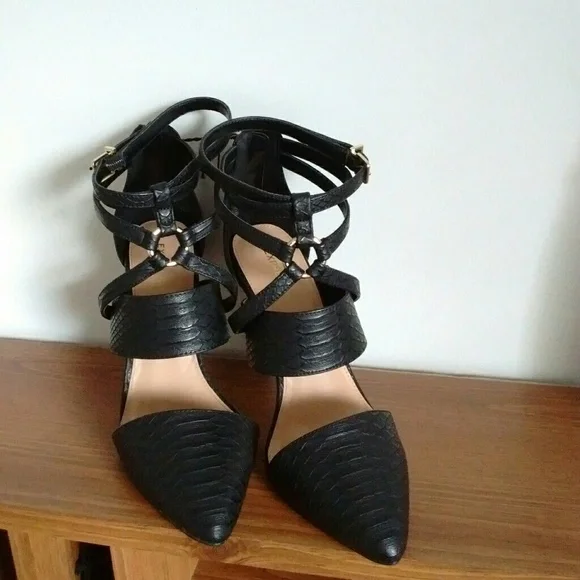 New Express Heels - Picture 3 of 8